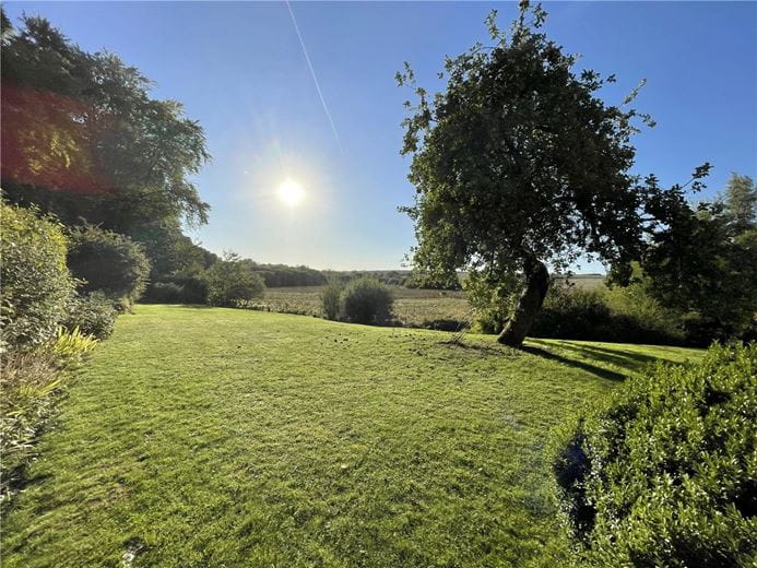 4 bedroom house, Berwick St. James, Salisbury SP3 - Available