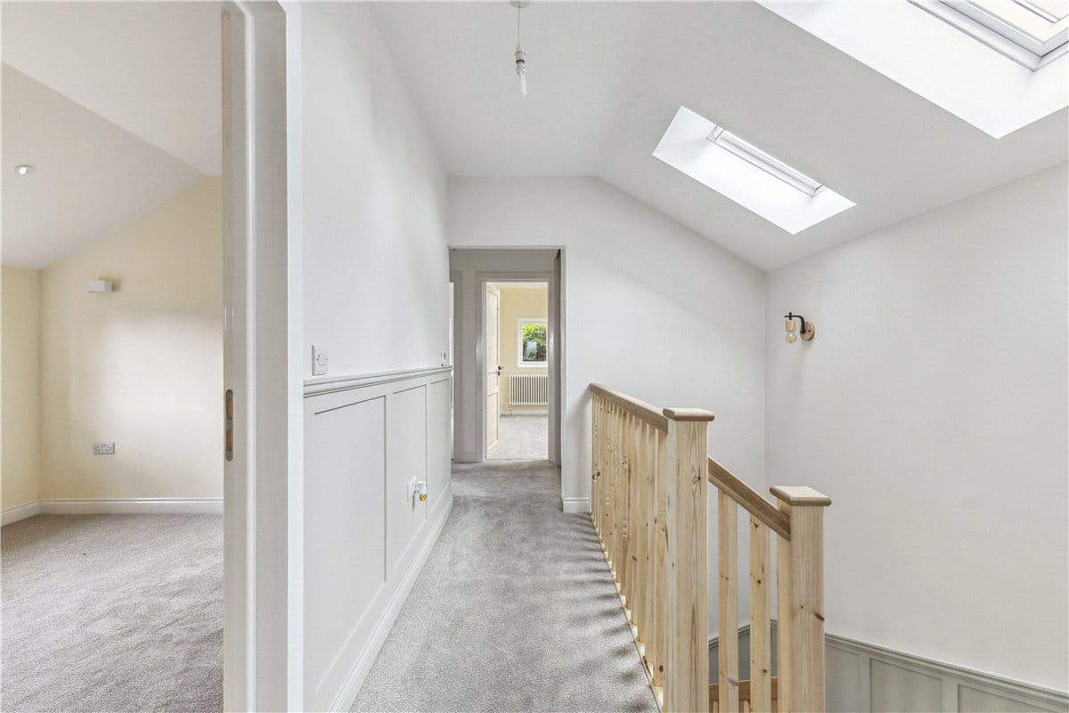 4 bedroom house, High Street, Burbage SN8 - Available