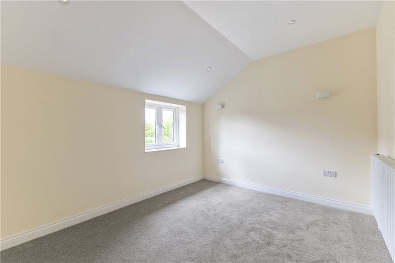 4 bedroom house, High Street, Burbage SN8 - Available