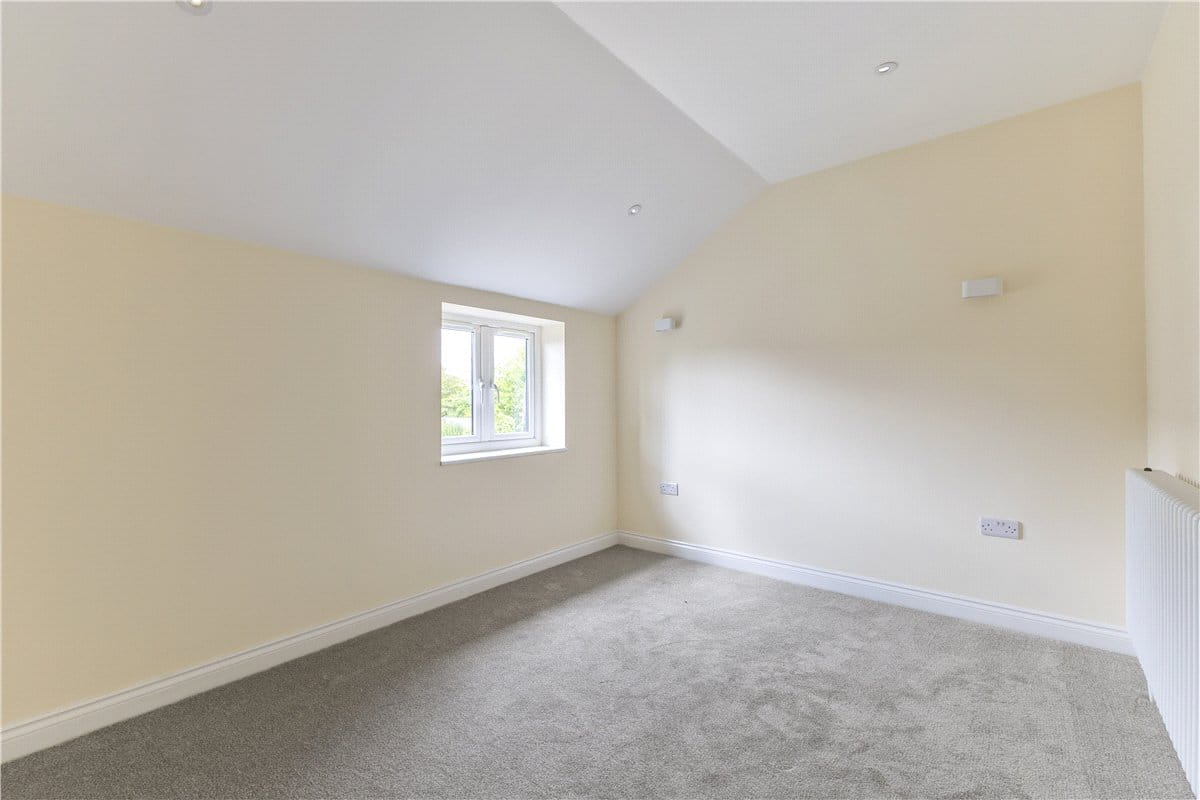 4 bedroom house, High Street, Burbage SN8 - Available