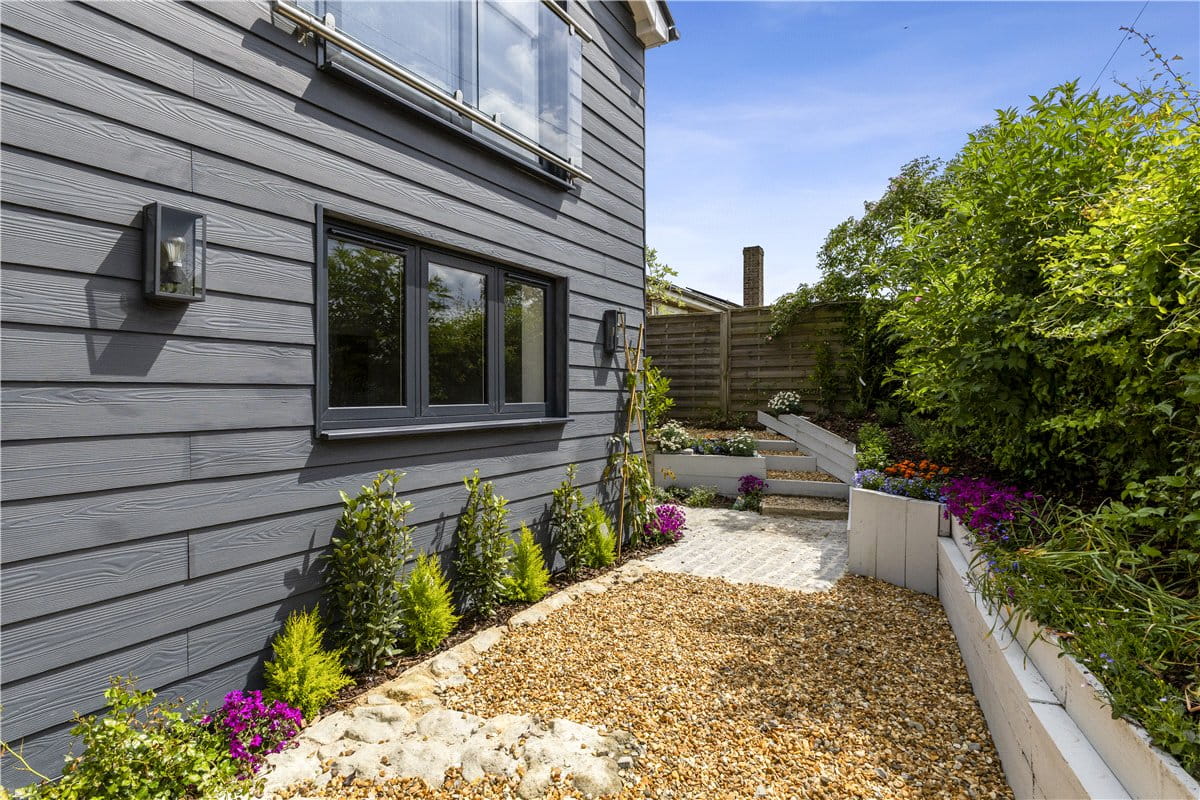 4 bedroom house, High Street, Burbage SN8 - Available