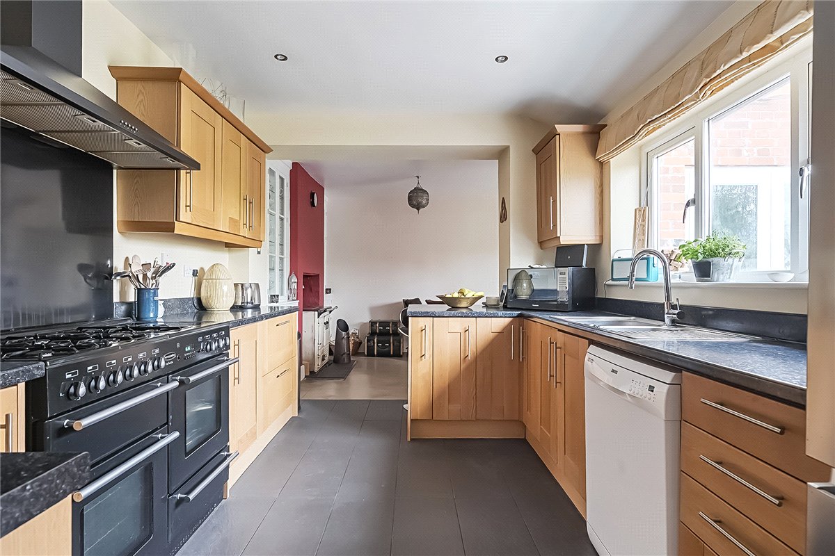 4 bedroom house, Forge Lane, West Overton SN8 - Sold STC