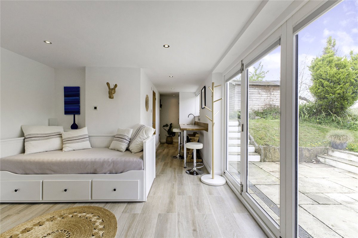 4 bedroom house, High Street, Manton SN8 - Available