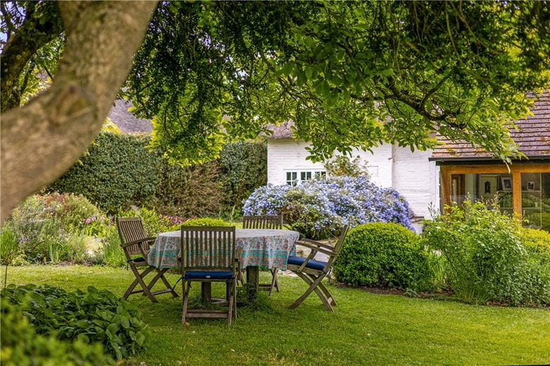 4 bedroom house, Easton Royal, Pewsey SN9 - Available