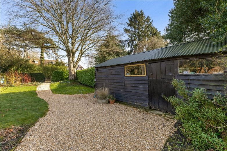 4 bedroom house, Easton Royal, Pewsey SN9 - Available