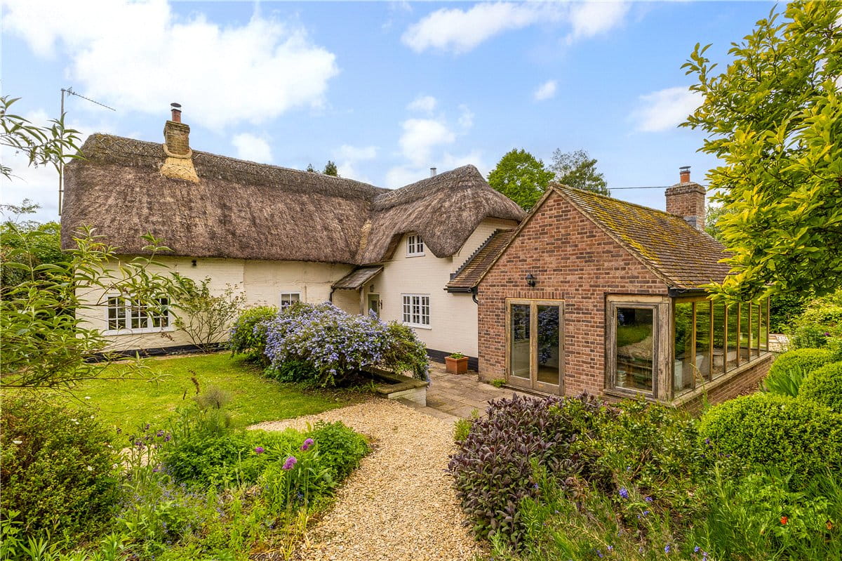 4 bedroom house, Easton Royal, Pewsey SN9 - Available