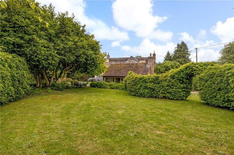 4 bedroom house, Easton Royal, Pewsey SN9 - Available