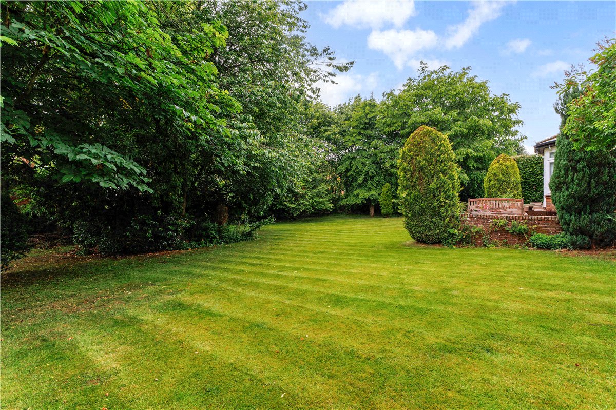 6 bedroom house, Hyde Lane, Marlborough SN8 - Available