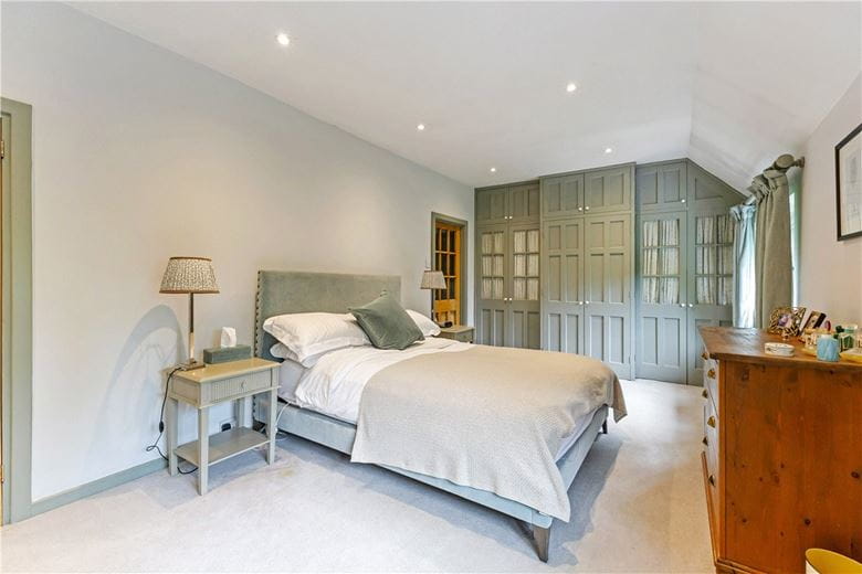 6 bedroom house, Hyde Lane, Marlborough SN8 - Available