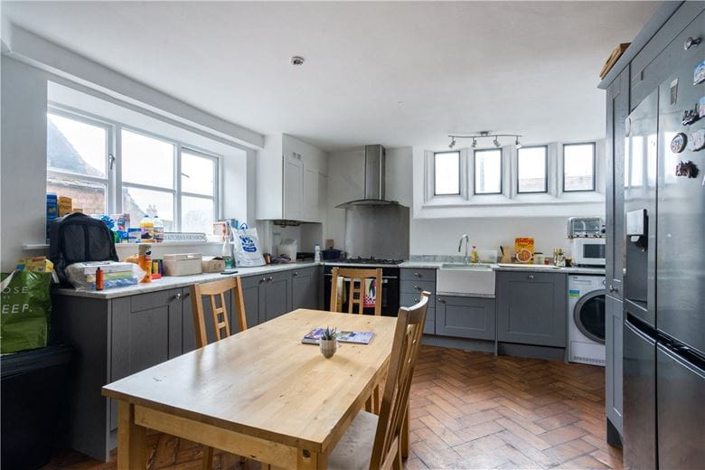 3 bedroom house, Herd Street, Marlborough SN8 - Available