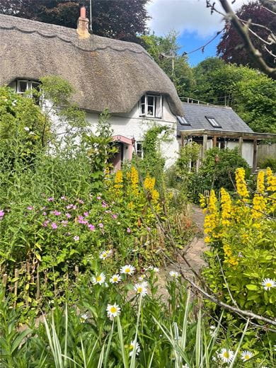 2 bedroom cottage, Bishopstone, Swindon SN6 - Available