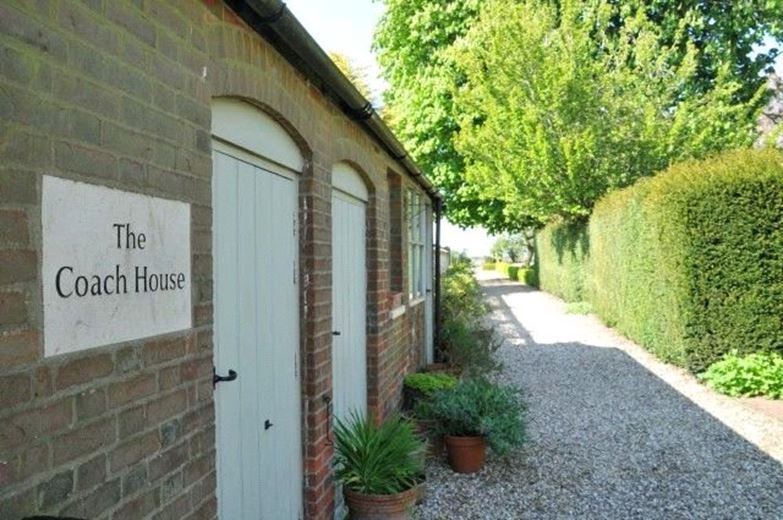 5 bedroom house, West Kennett, Marlborough SN8 - Available