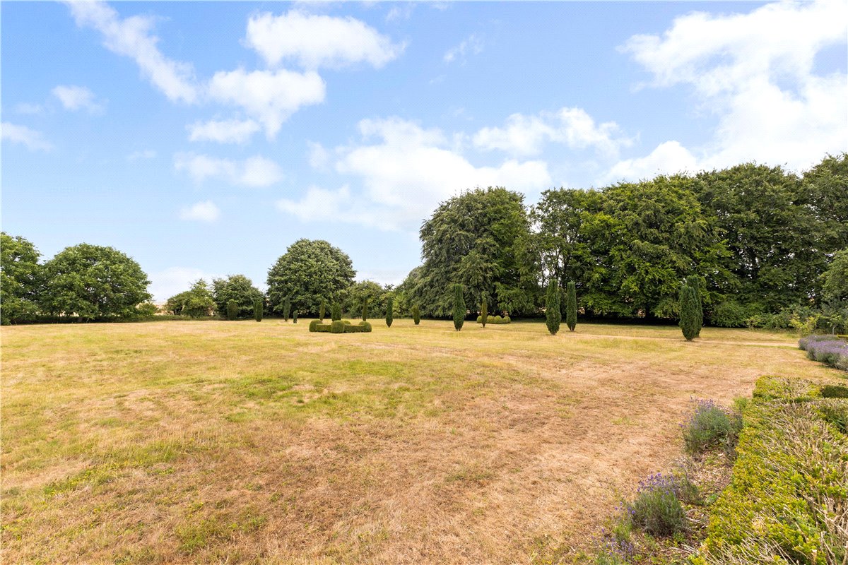 5 bedroom house, West Kennett, Marlborough SN8 - Available