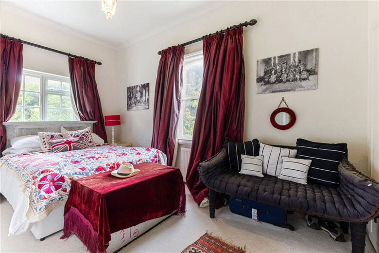 5 bedroom house, West Kennett, Marlborough SN8 - Available