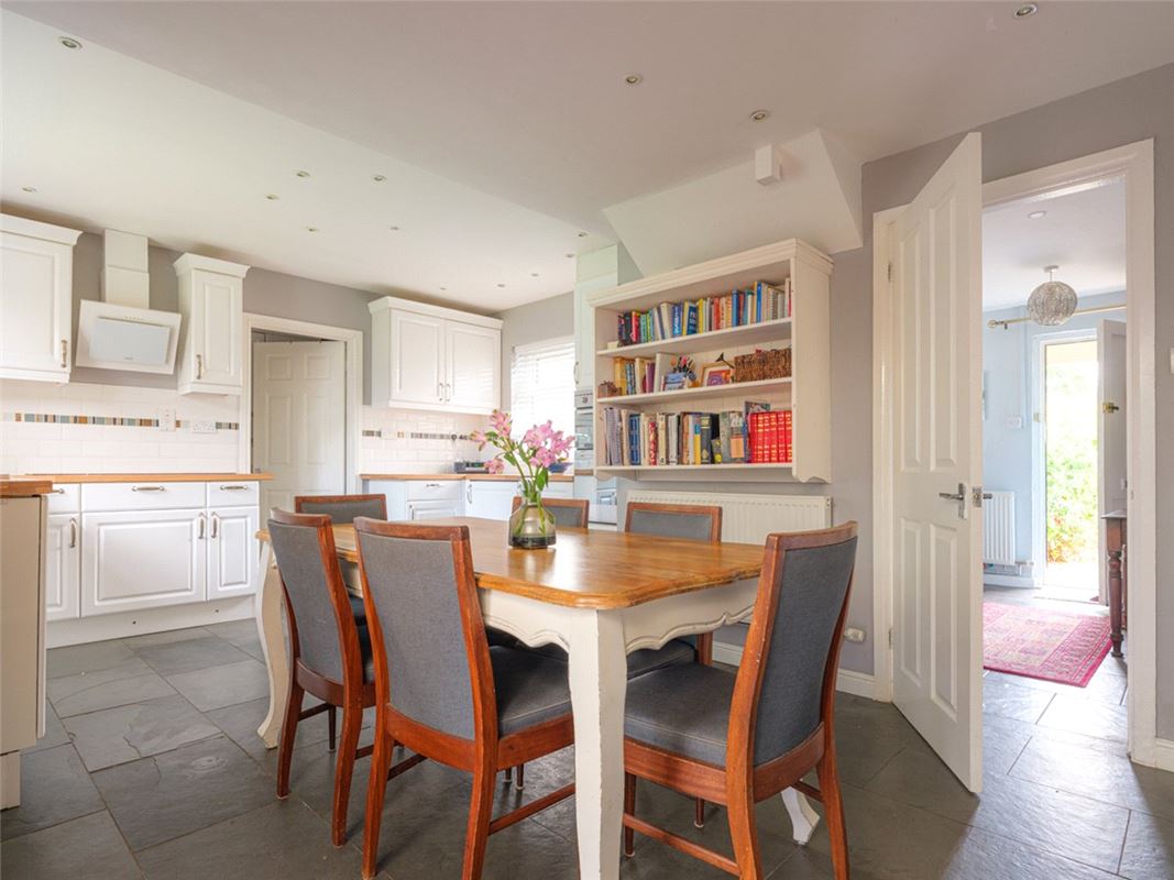 3 bedroom house, Bondfields, Woodborough SN9 - Available