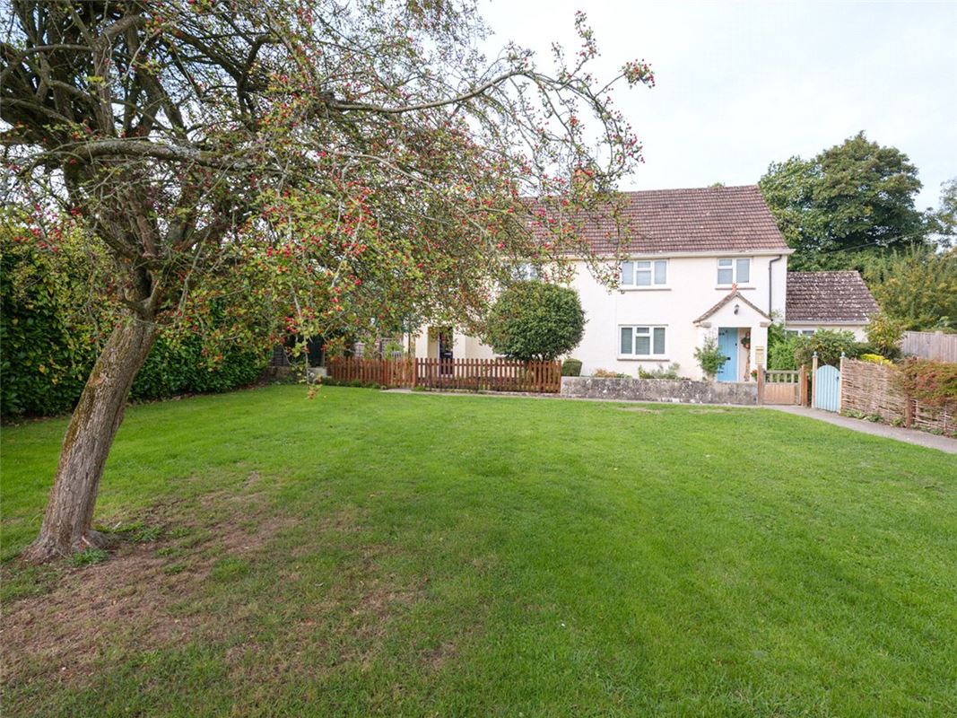 3 bedroom house, Bondfields, Woodborough SN9 - Available