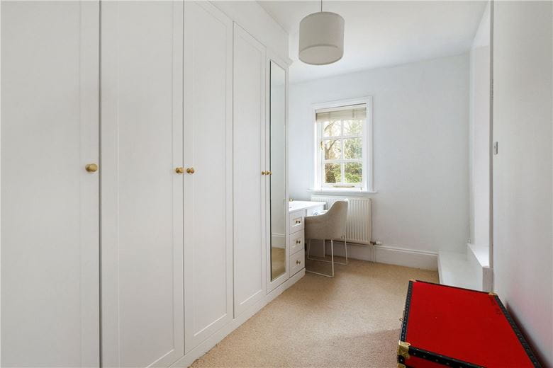 5 bedroom house, Bath Road, Marlborough SN8 - Available