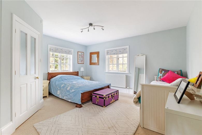 5 bedroom house, Bath Road, Marlborough SN8 - Available