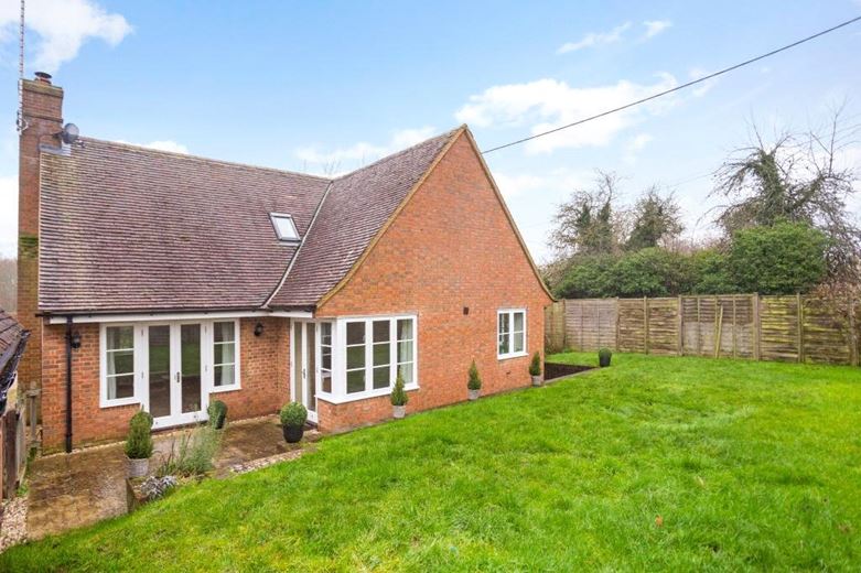 3 bedroom house, Pewsey Road, Upavon SN9 - Available