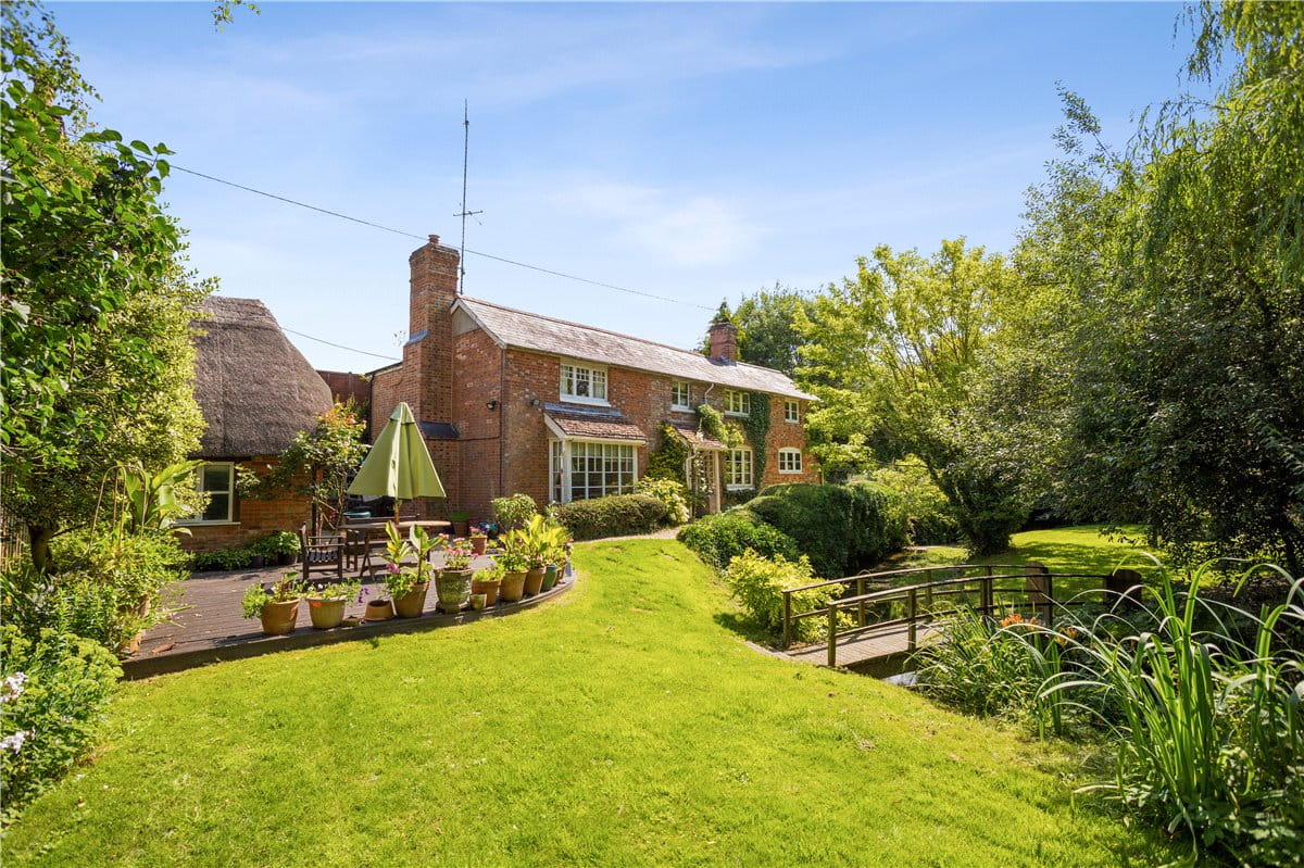 3 bedroom house, Wilton, Marlborough SN8 - Available