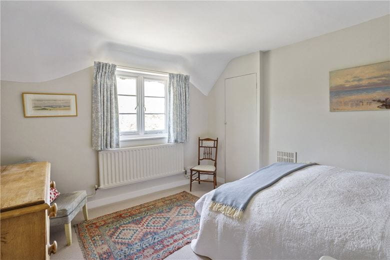 5 bedroom house, The Street, Marden SN10 - Available