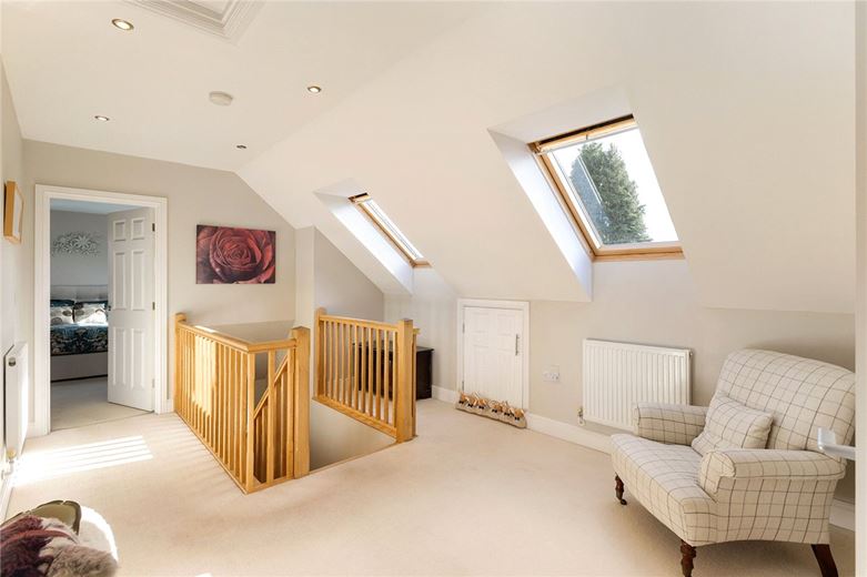 4 bedroom house, Upavon Road, North Newnton SN9 - Available