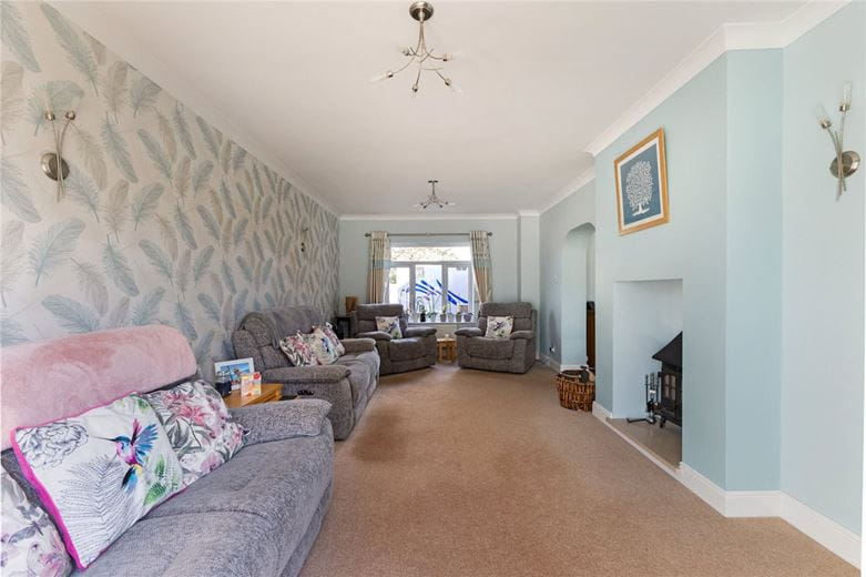 4 bedroom house, Upavon Road, North Newnton SN9 - Available