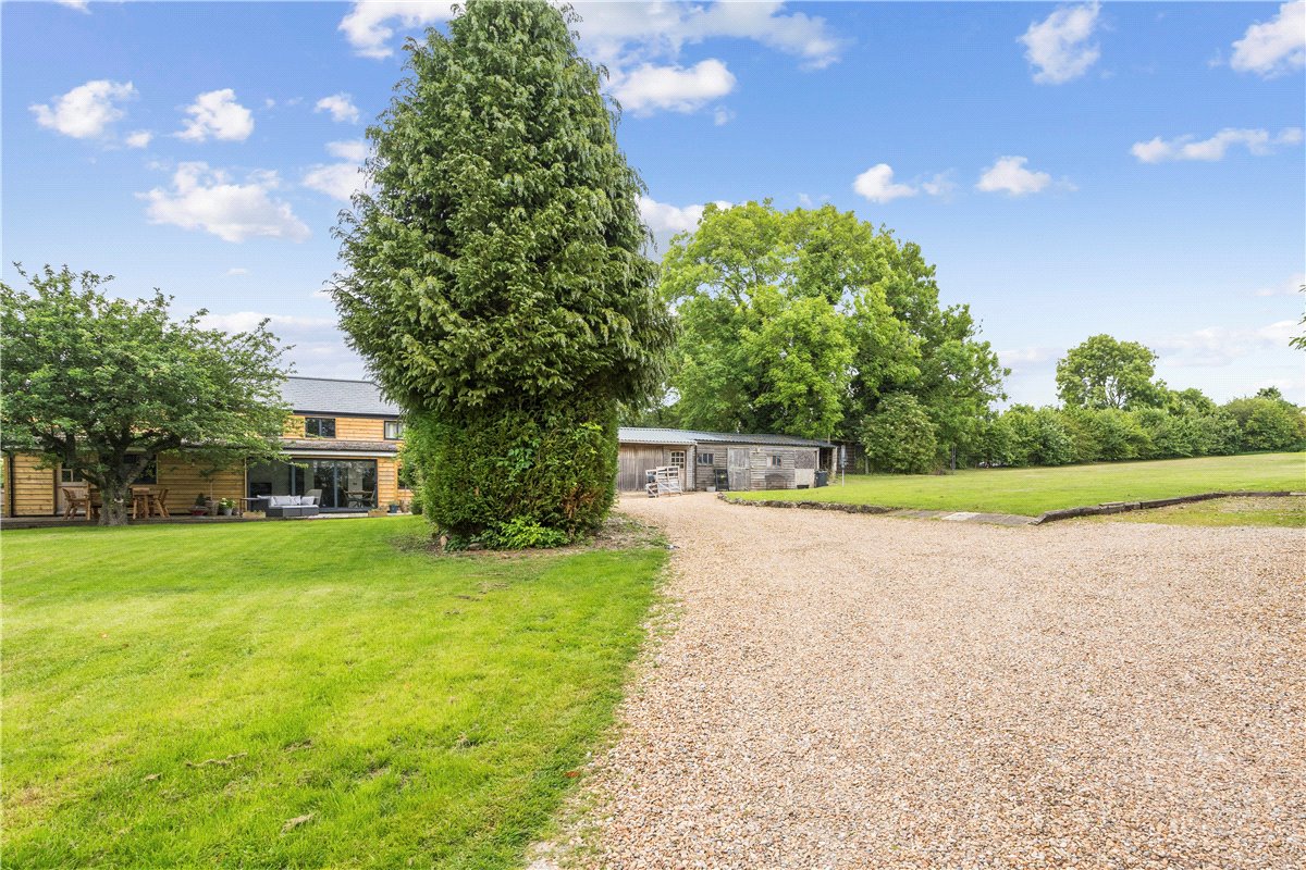 4 bedroom house, West Kennett, Marlborough SN8 - Available