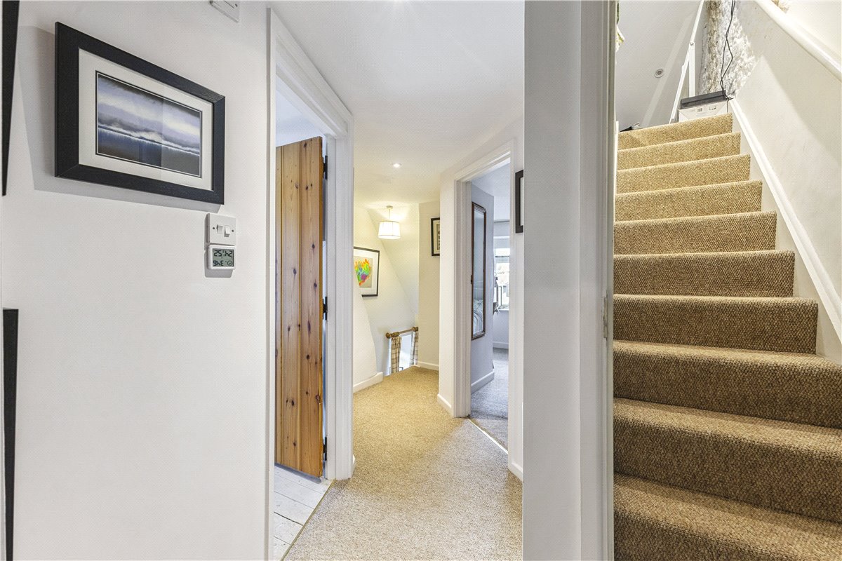 3 bedroom house, Crooked Corner, Aldbourne SN8 - Available