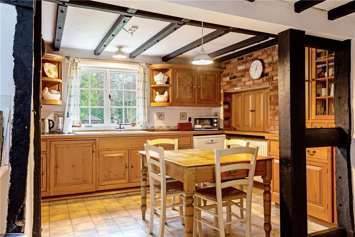 4 bedroom cottage, Sunton, Collingbourne Ducis SN8 - Available