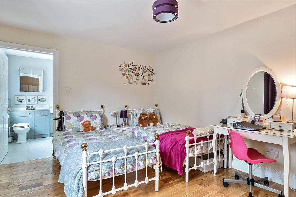 5 bedroom house, Clench Common, Marlborough SN8 - Available