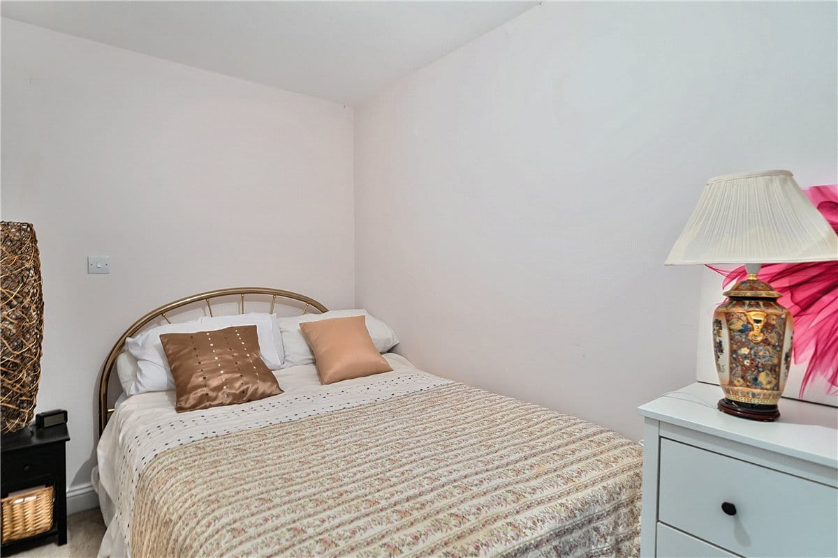 5 bedroom house, Clench Common, Marlborough SN8 - Available