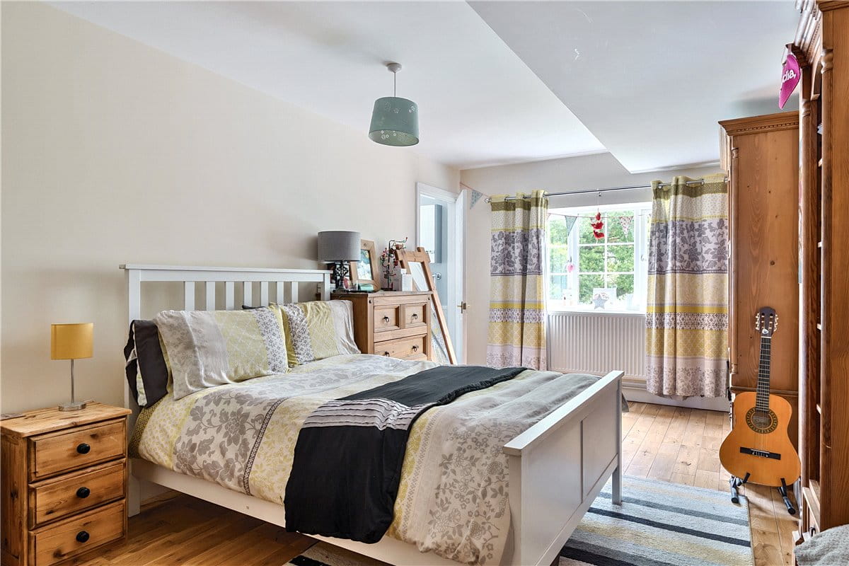 5 bedroom house, Clench Common, Marlborough SN8 - Available