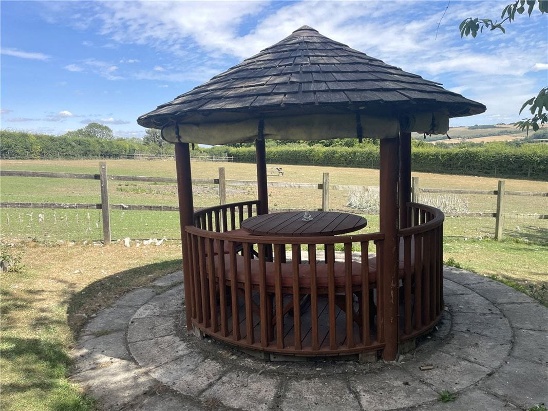 3 bedroom house, Newtown, Shalbourne SN8 - Sold STC