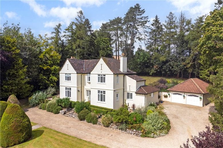6 bedroom house, Bath Road, Marlborough SN8 - Available