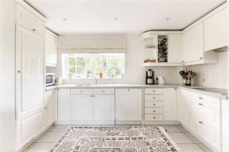 3 bedroom house, Hallam Cottages, Southend SN8 - Available