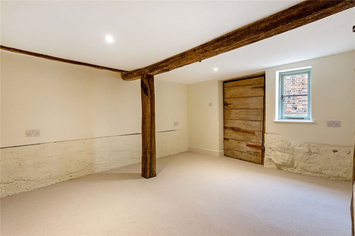 4 bedroom house, High Street, West Lavington SN10 - Available