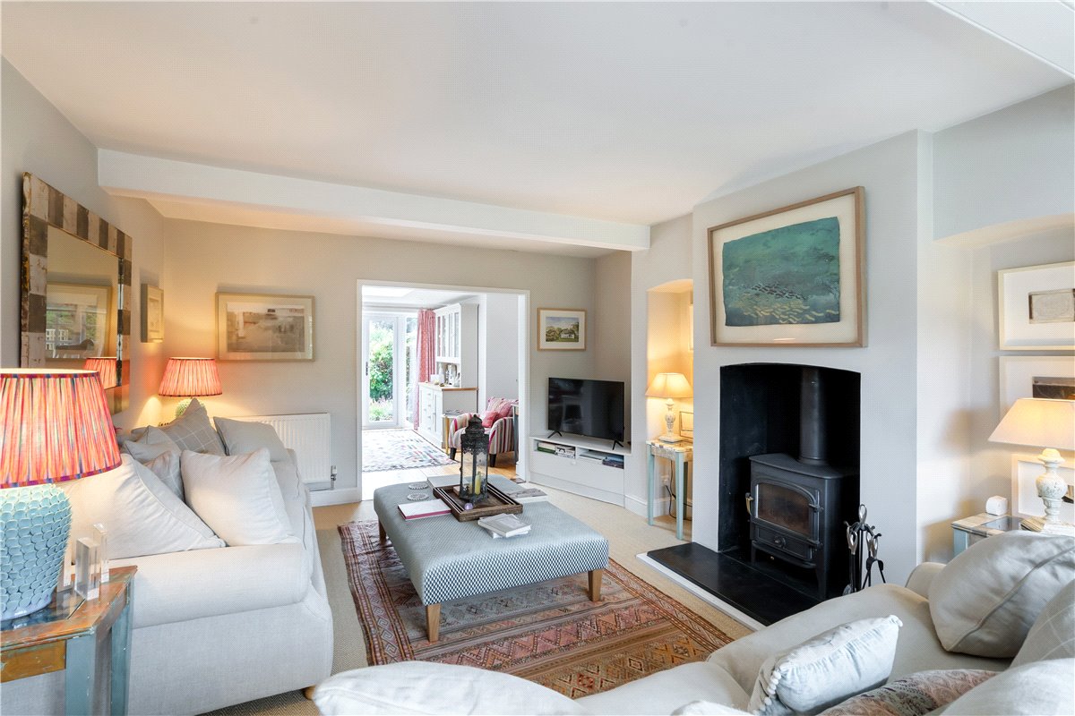 3 bedroom house, St. Johns Close, Marlborough SN8 - Sold STC