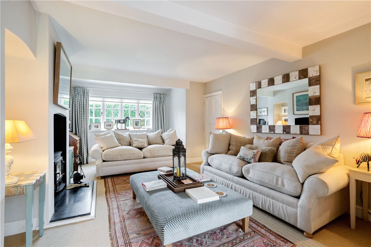 3 bedroom house, St. Johns Close, Marlborough SN8 - Sold STC