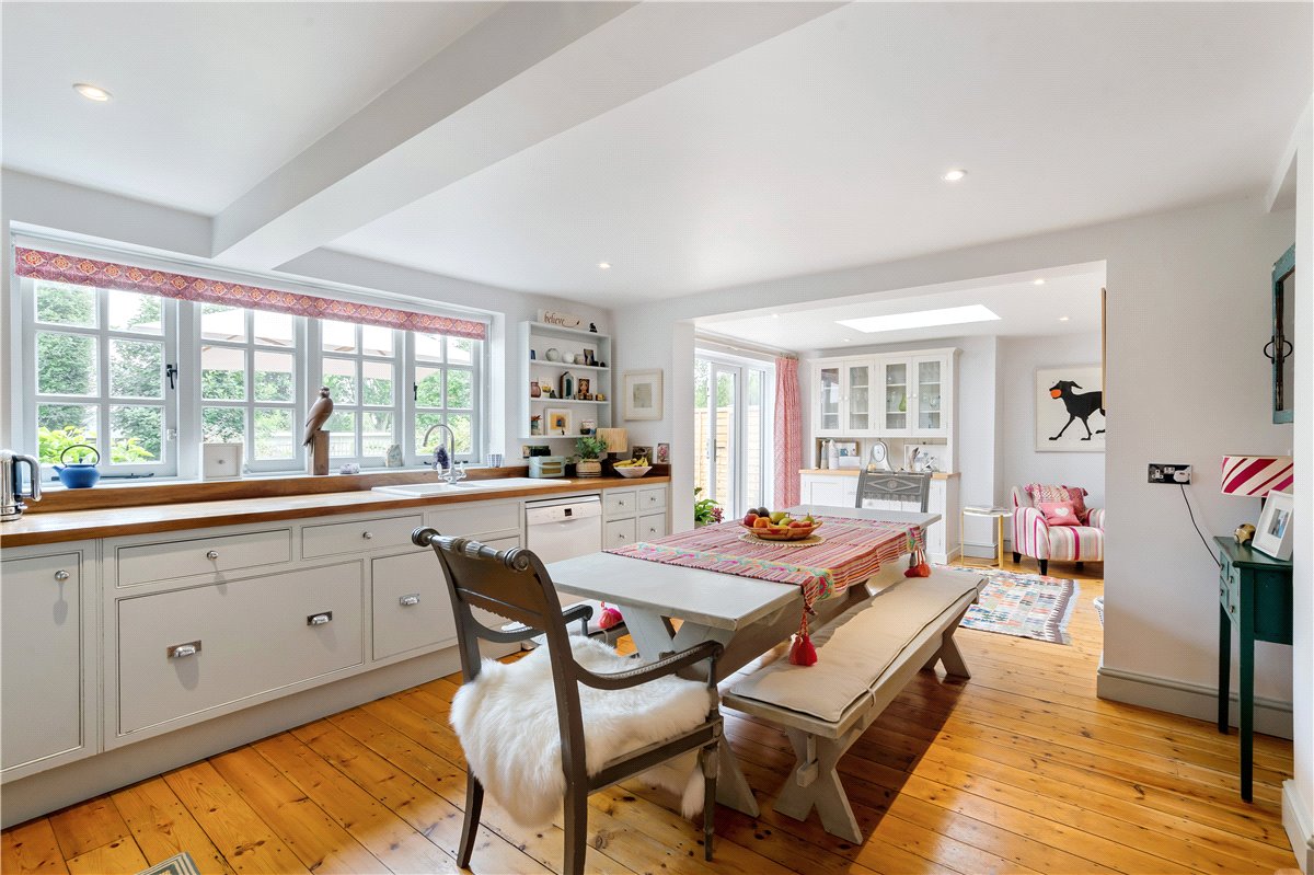 3 bedroom house, St. Johns Close, Marlborough SN8 - Sold STC