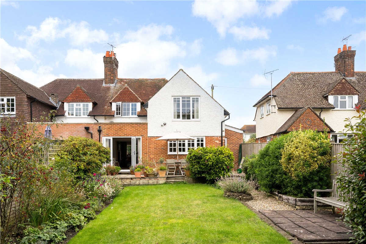 3 bedroom house, St. Johns Close, Marlborough SN8 - Sold STC