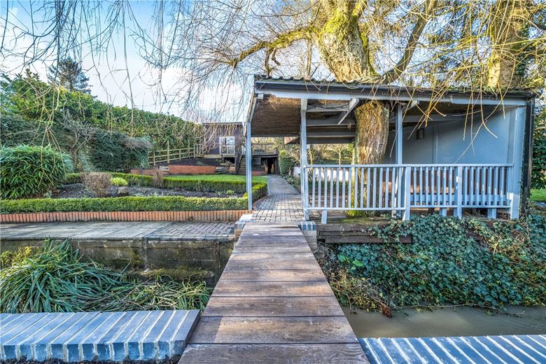 3 bedroom cottage, Wilton, Marlborough SN8 - Available