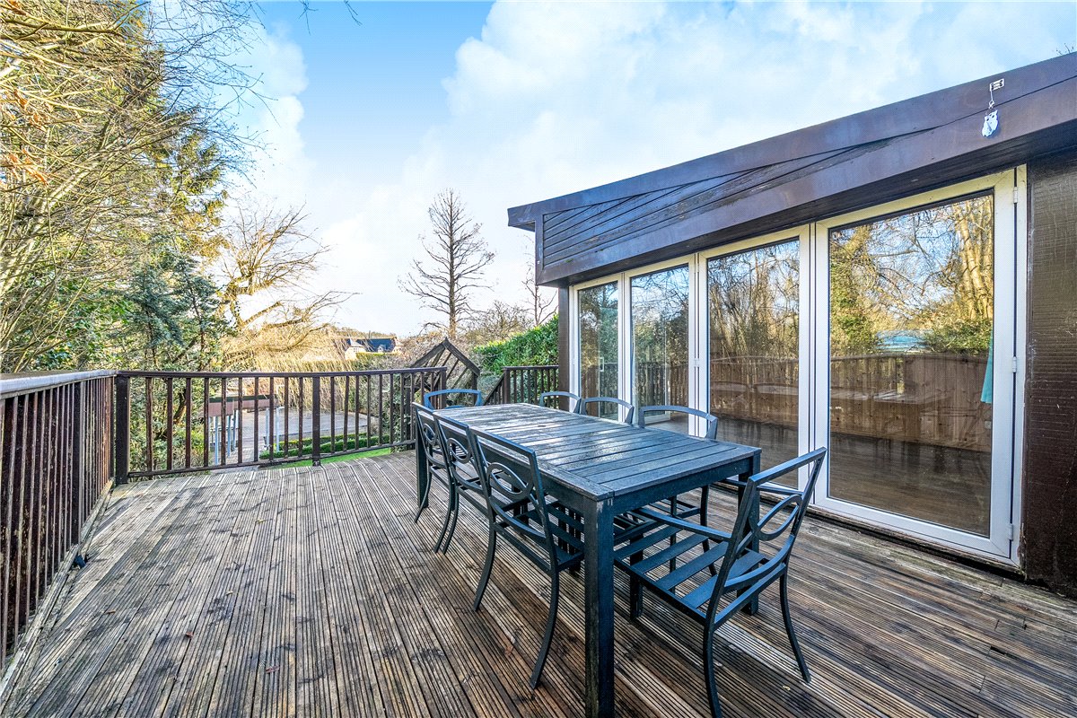 3 bedroom cottage, Wilton, Marlborough SN8 - Available