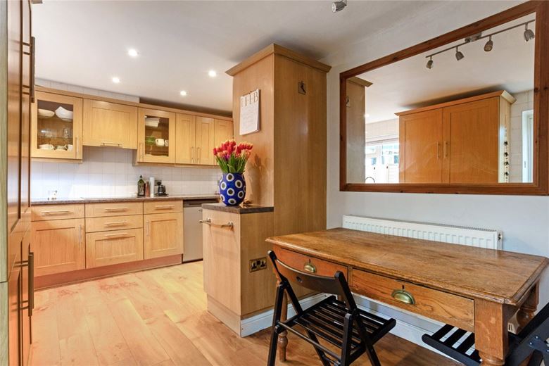 3 bedroom cottage, Wilton, Marlborough SN8 - Available