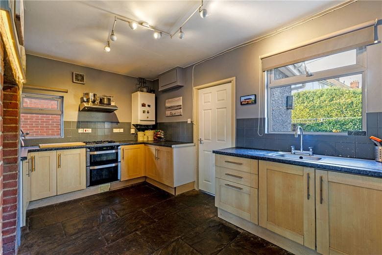 4 bedroom house, Pipers Piece, Herd Street SN8 - Available