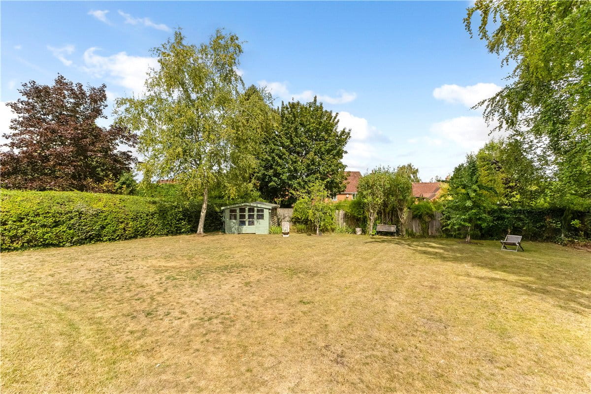 4 bedroom house, Chopping Knife Lane, Marlborough SN8 - Available