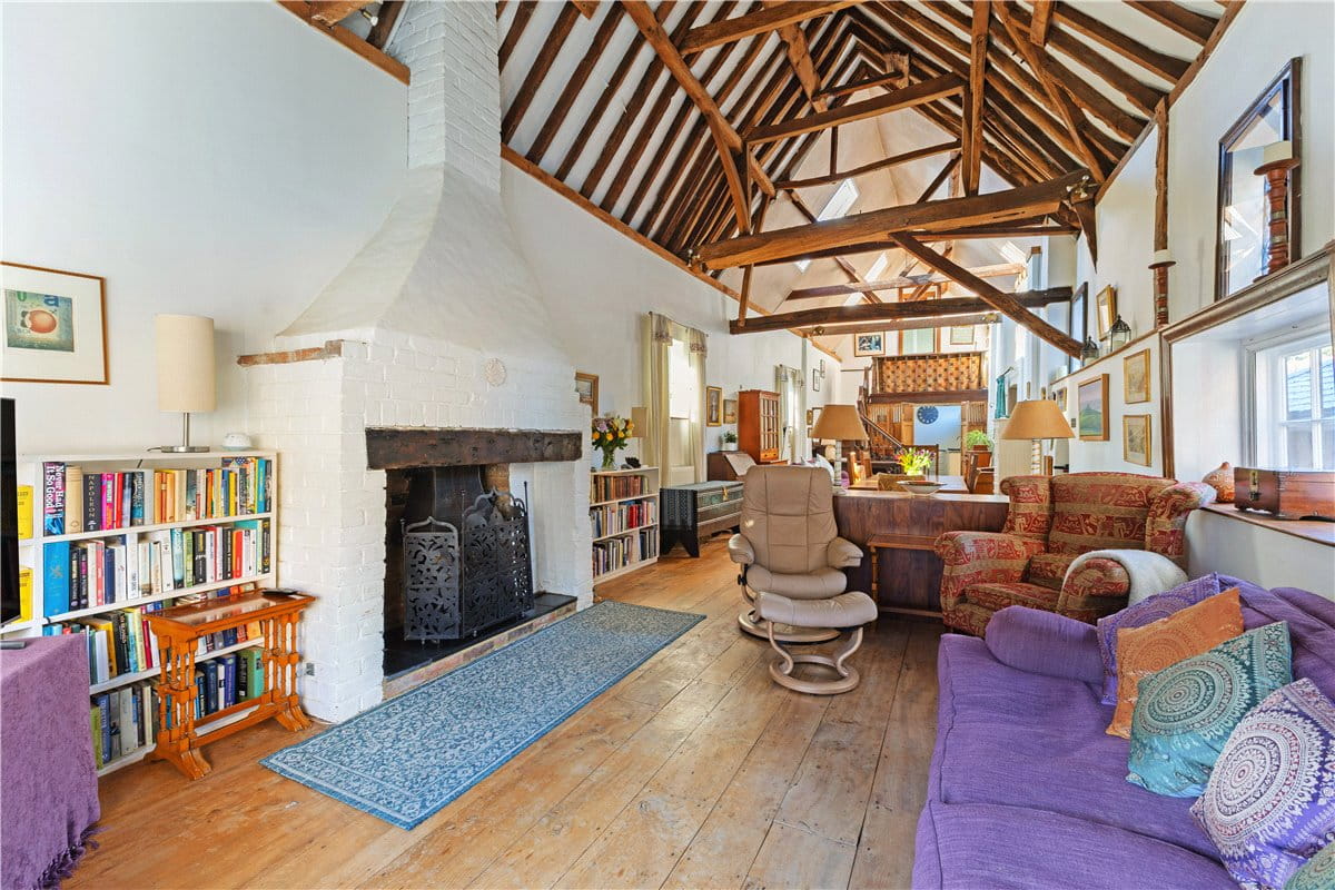 3 bedroom house, Neates Yard, Marlborough SN8 - Sold