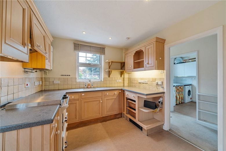 3 bedroom house, River Park, Marlborough SN8 - Available