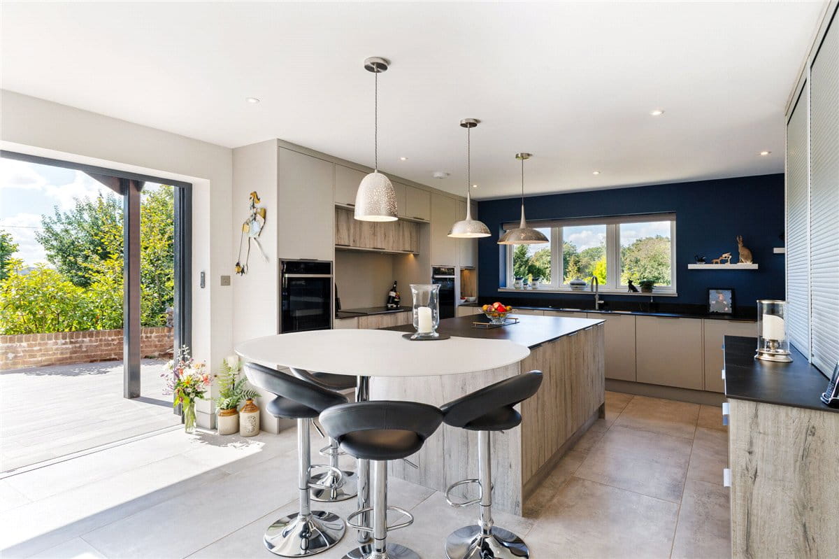 4 bedroom house, Honeystreet, Pewsey SN9 - Available