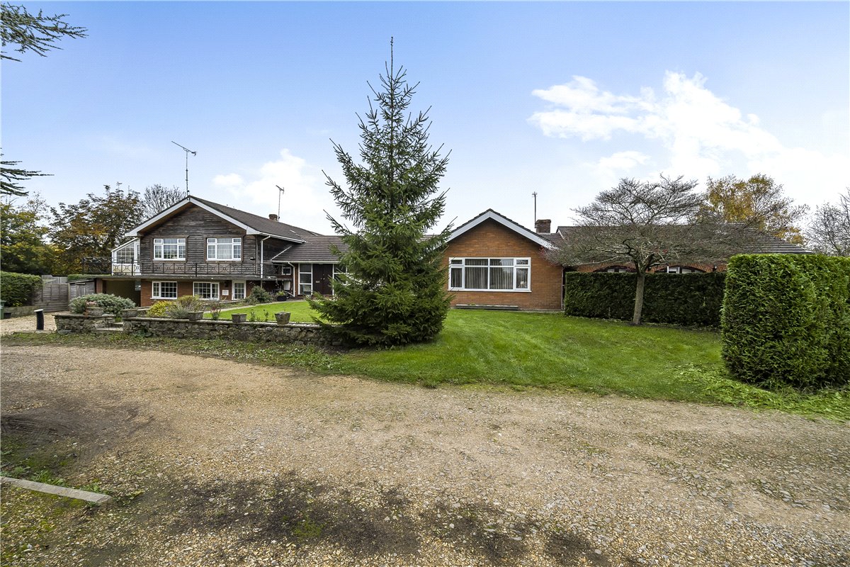 8 bedroom house, Fisher's Brook, Calne SN11 - Sold STC